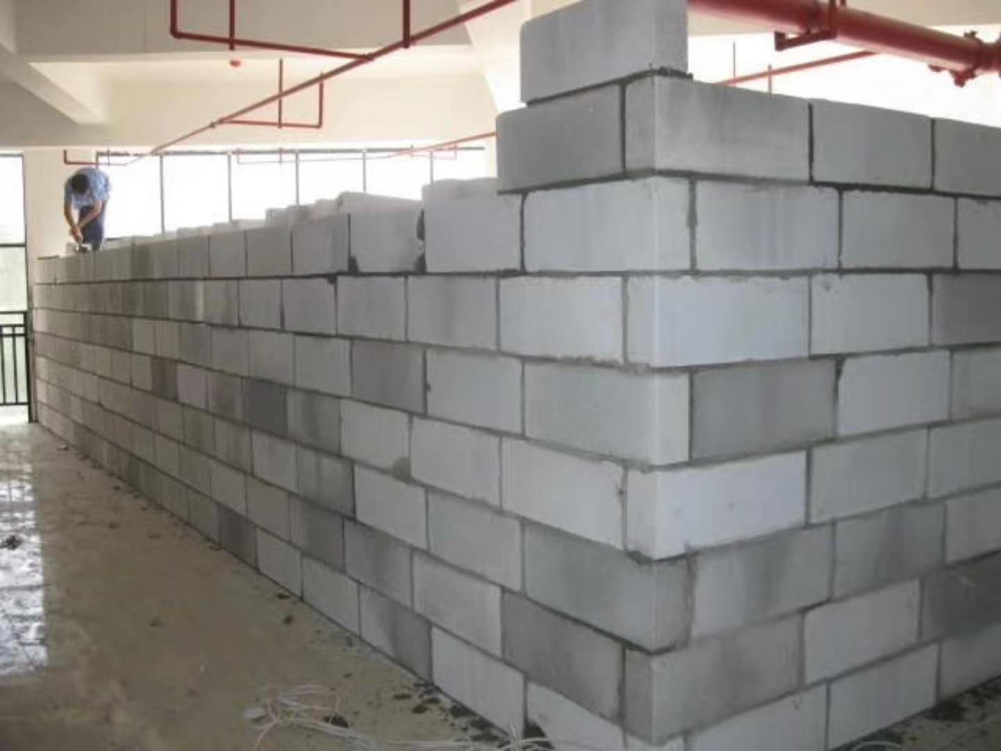 涟源蒸压加气混凝土砌块承重墙静力和抗震性能的研究